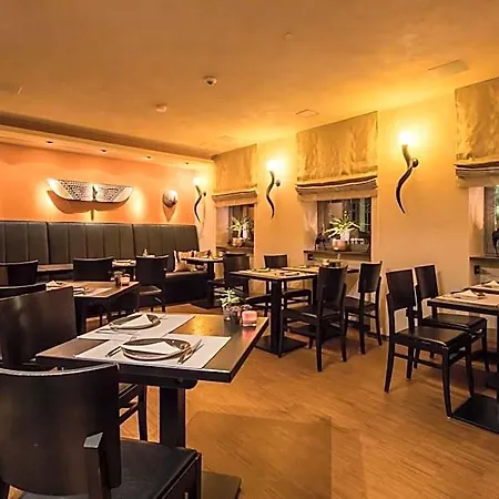 Farmerhaus-lodge Hotel 4*